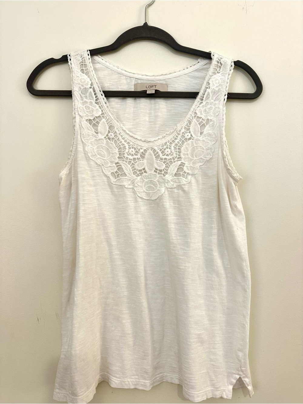 LOFT White Lace-Trim Sleeveless Camisole